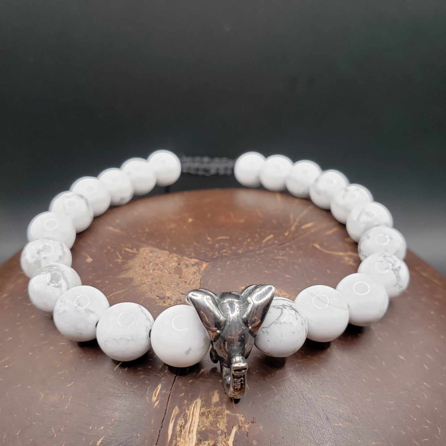 Howlite Bracelet with Elephant Head