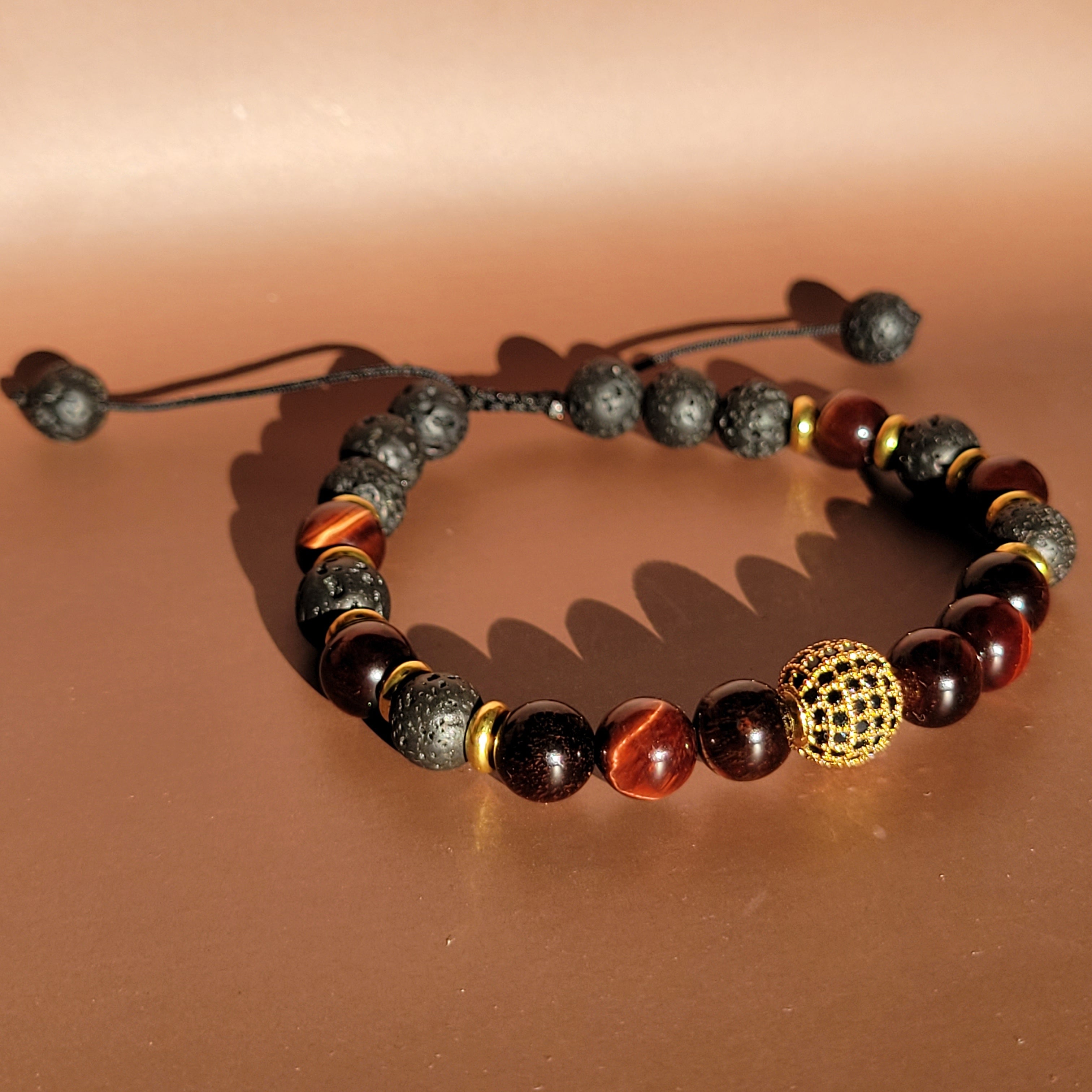 Tiger Iron Round Bead Bracelet 8mm – The Healing Pear